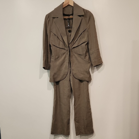 Zara‎ Chic Brown Two-Piece Suit - Picture 1 of 5